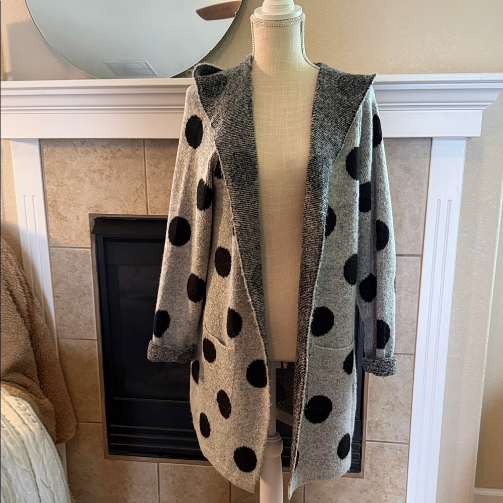 Cozy Polka Dot Hooded Open-Front Cardigan - Gray/Black